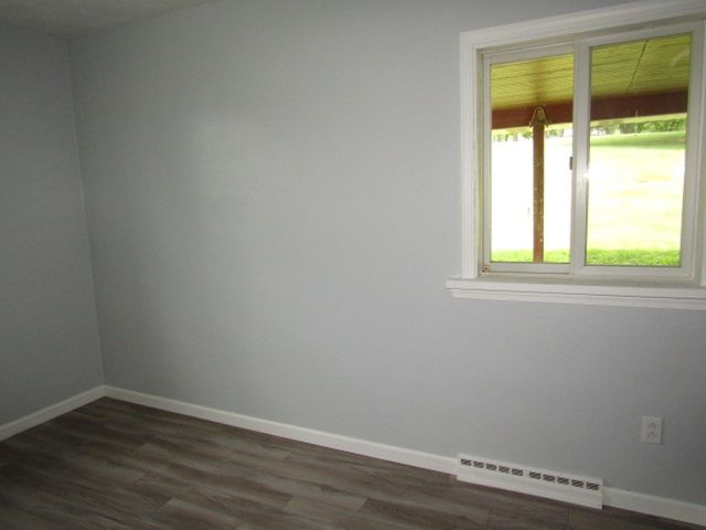 440 Mcclane Farm Rd, Chartiers, PA 15301