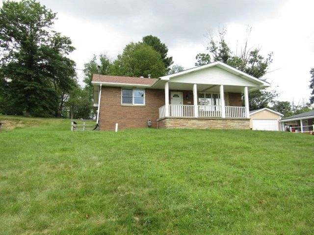 440 Mcclane Farm Rd, Chartiers, PA 15301