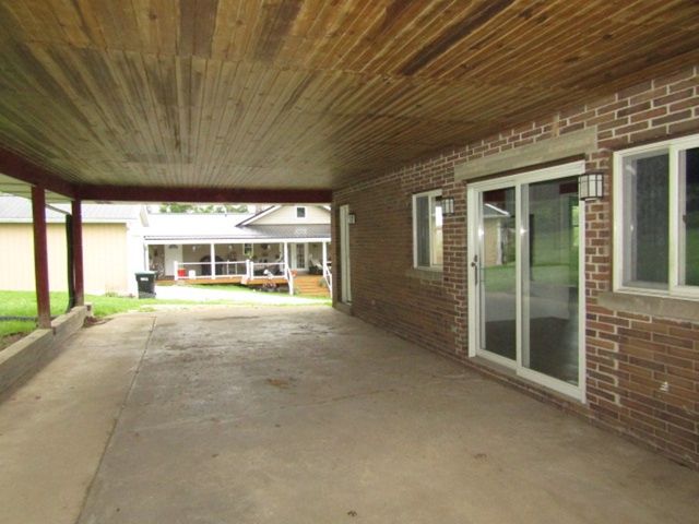 440 Mcclane Farm Rd, Chartiers, PA 15301