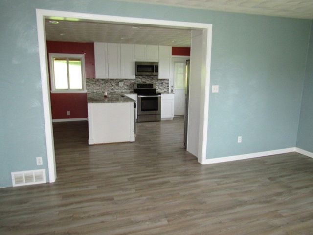 440 Mcclane Farm Rd, Chartiers, PA 15301