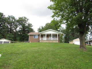 440 Mcclane Farm Rd, Chartiers, PA 15301