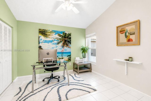 214 SW 180th Ave, Pembroke Pines, FL 33029