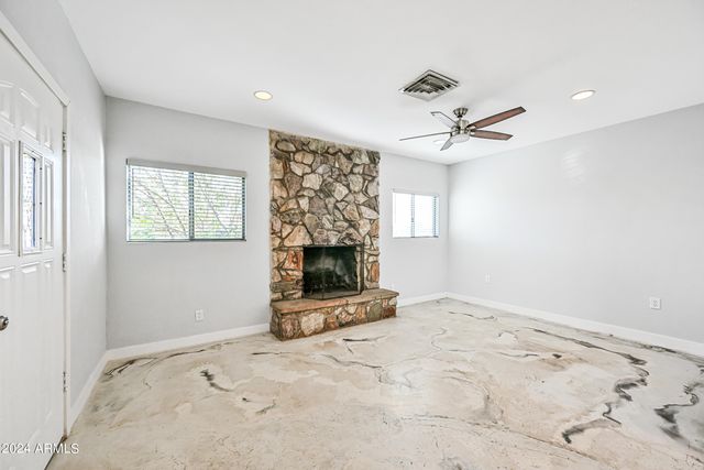 1850 W GLENROSA Avenue, Phoenix, AZ 85015