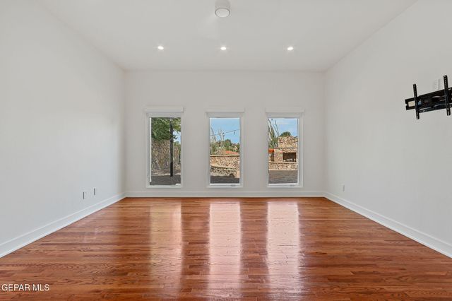 5661 CORTINA Drive, El Paso, TX 79912