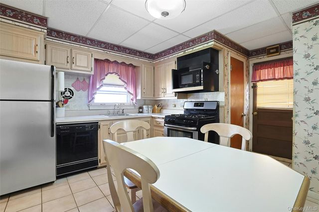150 Windermere Drive, Yonkers, NY 10710
