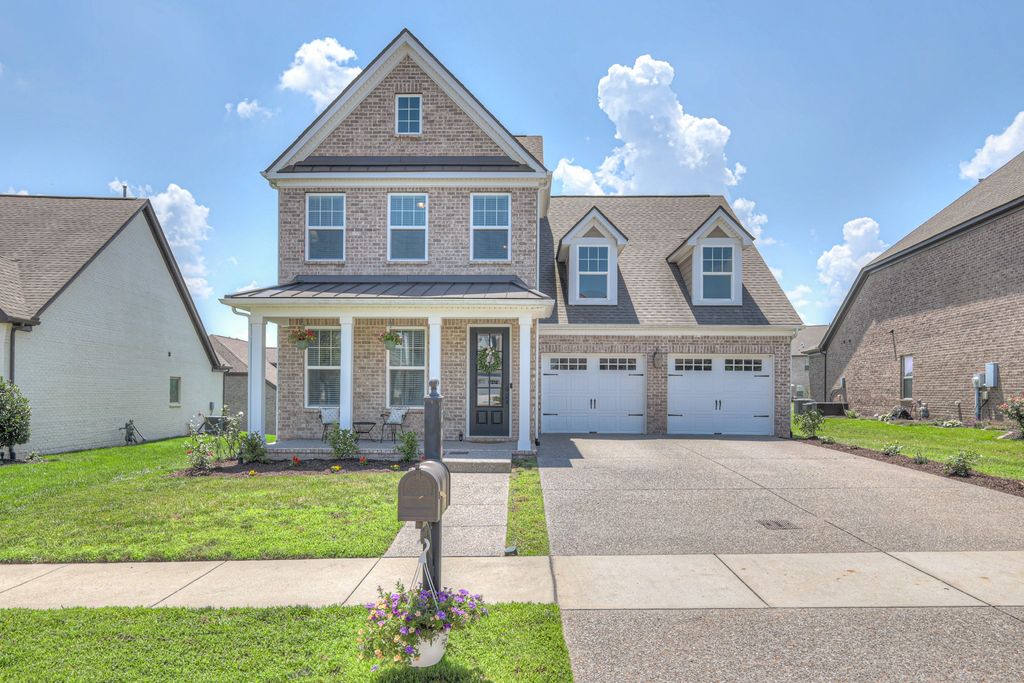 590 Lingering Way, Hendersonville, TN 37075