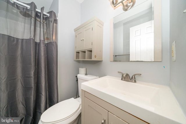 1095 TRAVIS LN, Gaithersburg, MD 20879