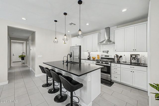 433 E SPIRIT Trail, Phoenix, AZ 85042