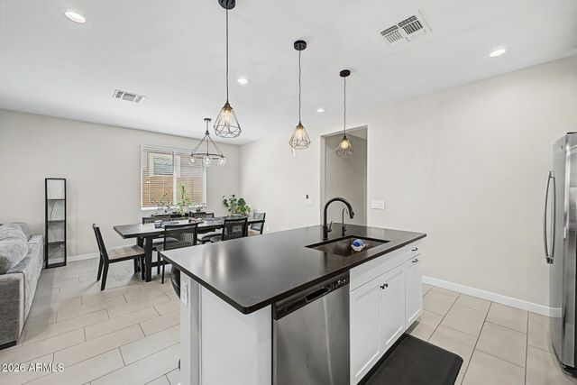 433 E SPIRIT Trail, Phoenix, AZ 85042