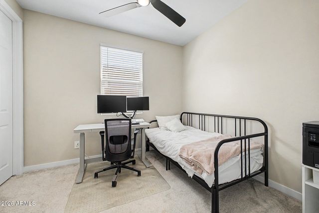 433 E SPIRIT Trail, Phoenix, AZ 85042