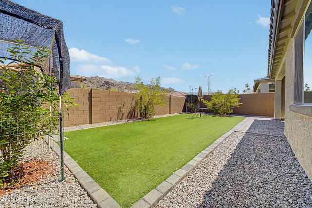 433 E SPIRIT Trail, Phoenix, AZ 85042