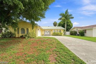902 El Dorado PKWY E, Cape Coral, FL 33904