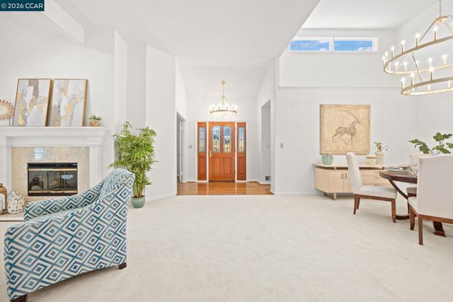 1254 Edgewater Ct, Walnut Creek, CA 94595