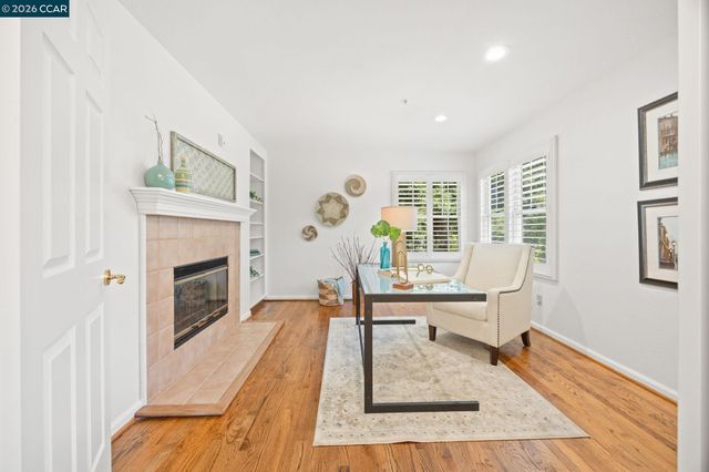 1254 Edgewater Ct, Walnut Creek, CA 94595