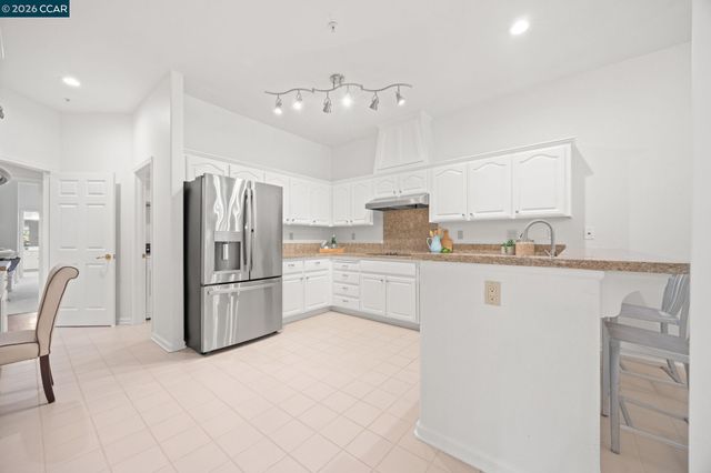 1254 Edgewater Ct, Walnut Creek, CA 94595