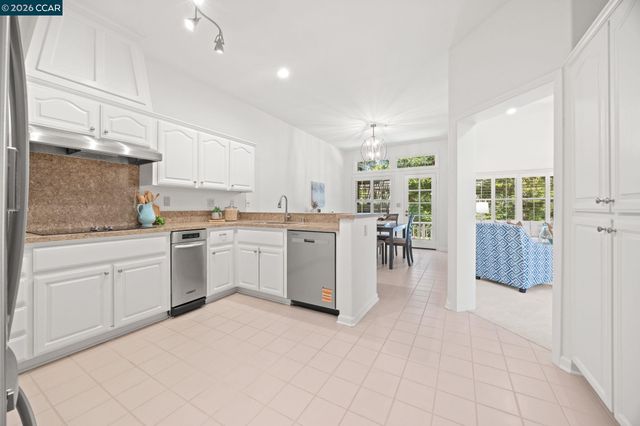 1254 Edgewater Ct, Walnut Creek, CA 94595