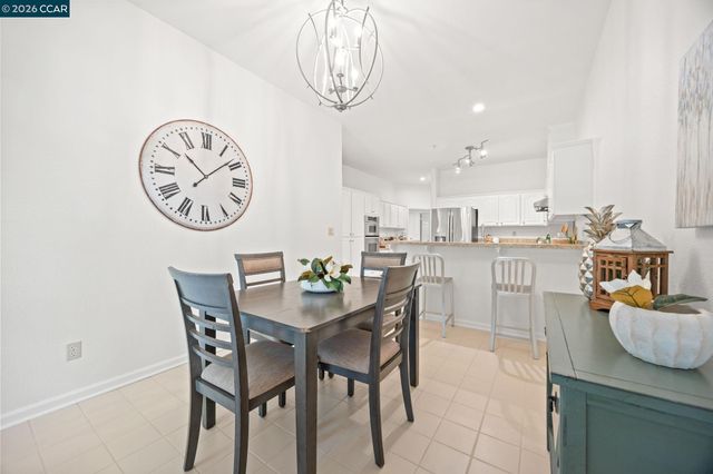 1254 Edgewater Ct, Walnut Creek, CA 94595