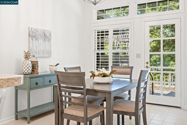1254 Edgewater Ct, Walnut Creek, CA 94595