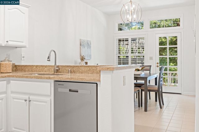 1254 Edgewater Ct, Walnut Creek, CA 94595