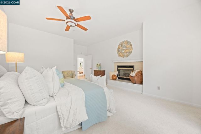 1254 Edgewater Ct, Walnut Creek, CA 94595