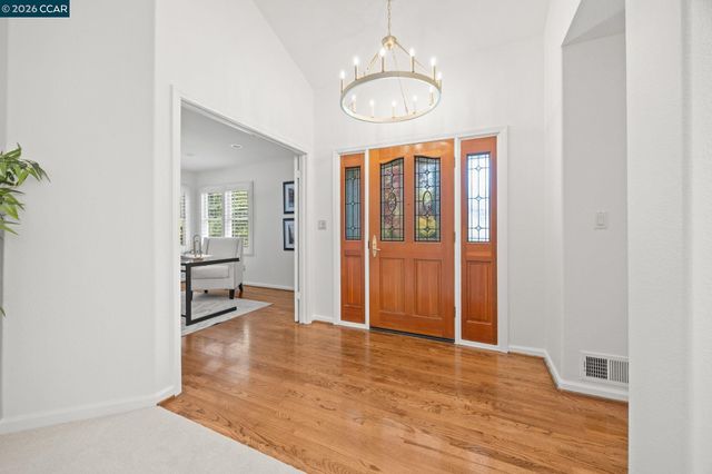 1254 Edgewater Ct, Walnut Creek, CA 94595