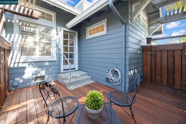 1254 Edgewater Ct, Walnut Creek, CA 94595