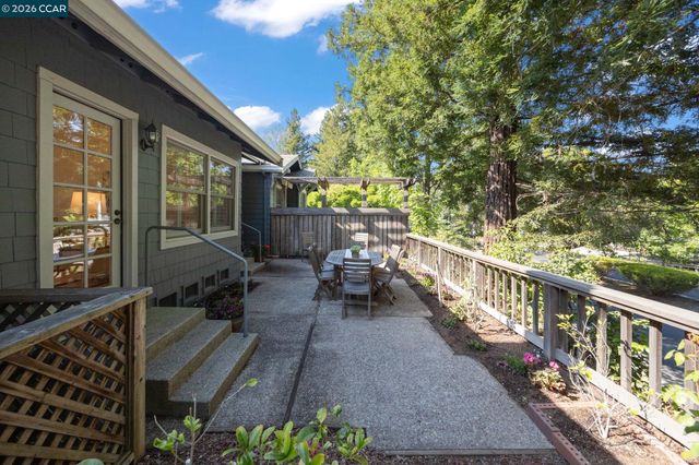 1254 Edgewater Ct, Walnut Creek, CA 94595