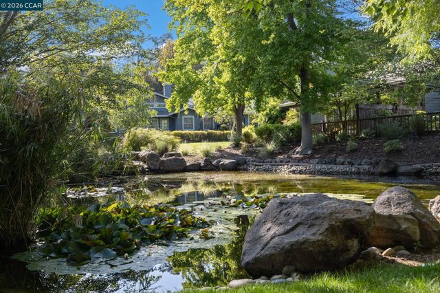 1254 Edgewater Ct, Walnut Creek, CA 94595