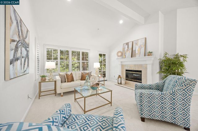 1254 Edgewater Ct, Walnut Creek, CA 94595