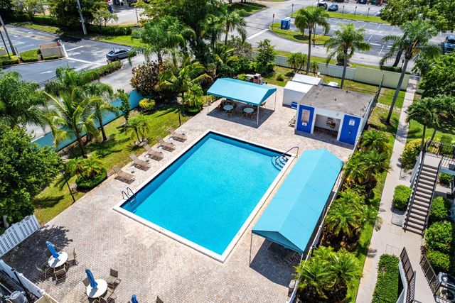 14897 Bal Moral Lane 105, Delray Beach, FL 33446