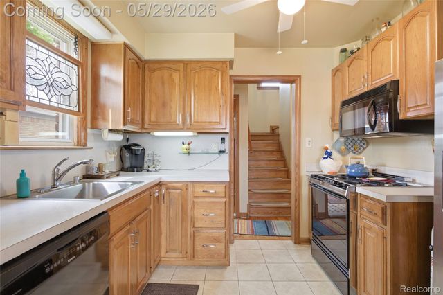 1188 Champaign Road, Lincoln Park, MI 48146