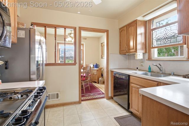 1188 Champaign Road, Lincoln Park, MI 48146