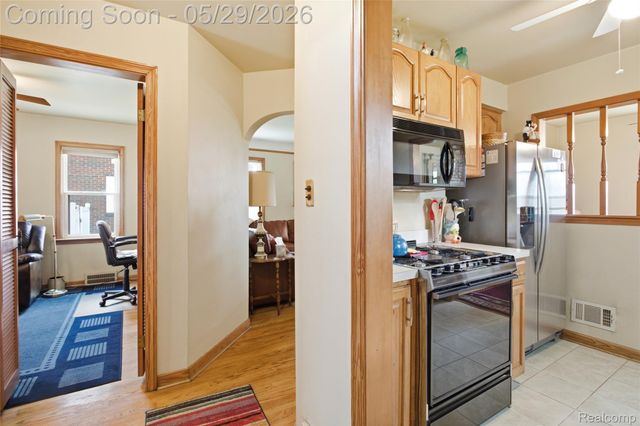 1188 Champaign Road, Lincoln Park, MI 48146