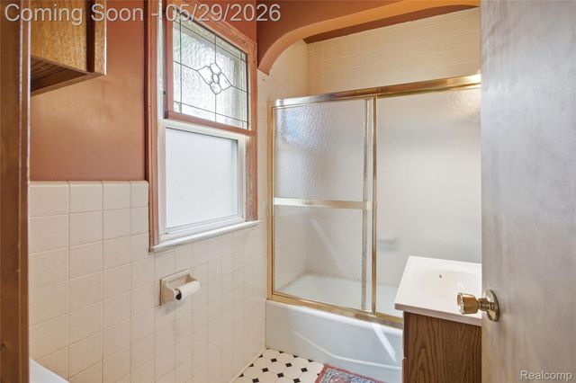 1188 Champaign Road, Lincoln Park, MI 48146