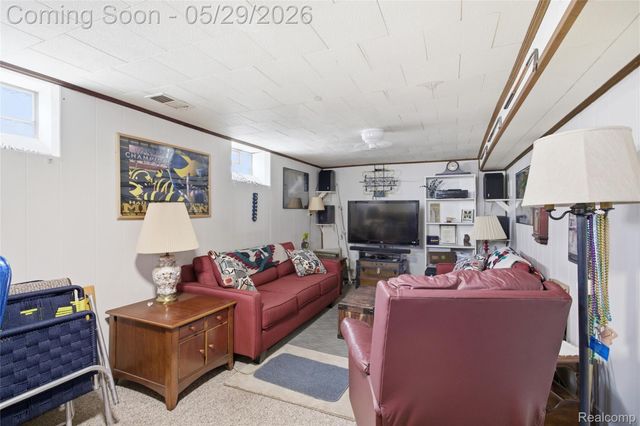 1188 Champaign Road, Lincoln Park, MI 48146