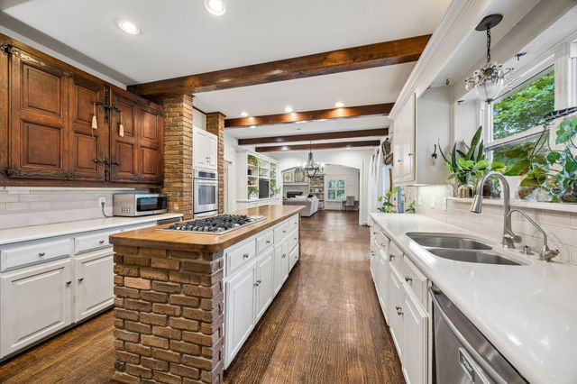 619 Sorita Circle, Heath, TX 75032