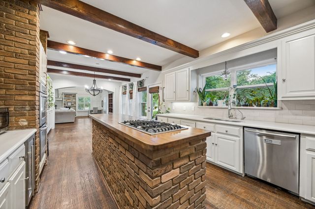 619 Sorita Circle, Heath, TX 75032