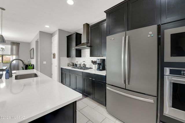 17369 S Nicholas Falls Drive, Vail, AZ 85641