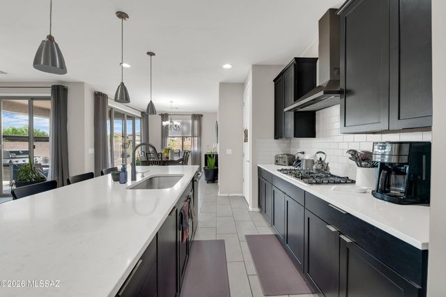 17369 S Nicholas Falls Drive, Vail, AZ 85641