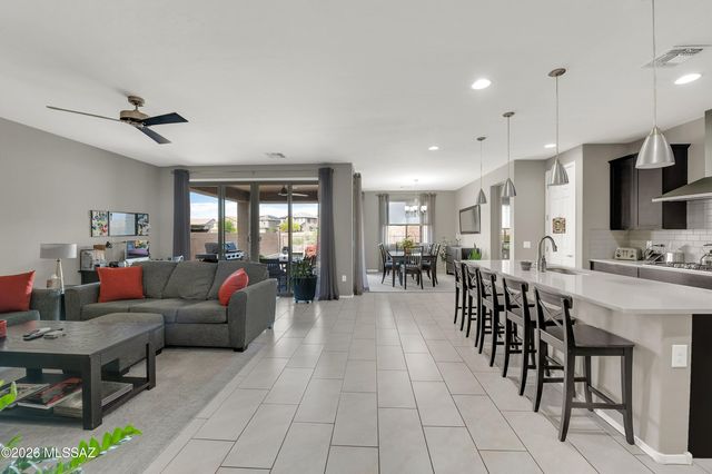 17369 S Nicholas Falls Drive, Vail, AZ 85641