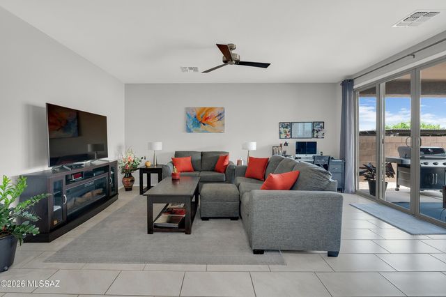 17369 S Nicholas Falls Drive, Vail, AZ 85641