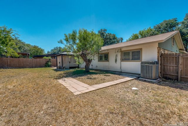 15054 Misty Bnd, San Antonio, TX 78217
