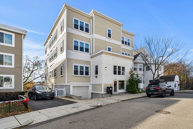 47 Sargent St 3, Boston, MA 02125