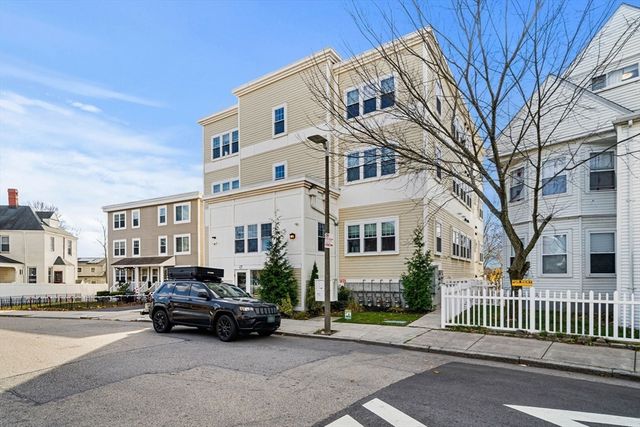 47 Sargent St 3, Boston, MA 02125