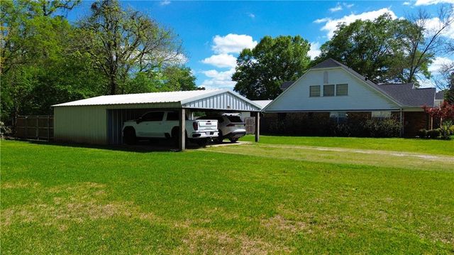 365 TASSIN Street, Moreauville, LA 71355