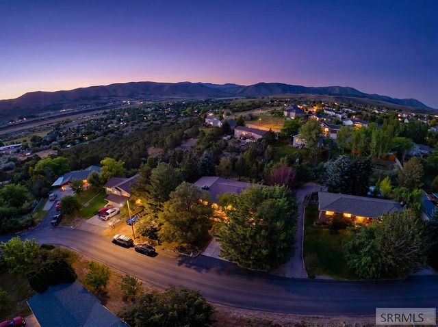 1255 Chokecherry Dr, Pocatello, ID 83204