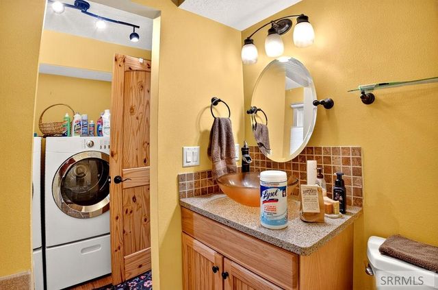 1255 Chokecherry Dr, Pocatello, ID 83204