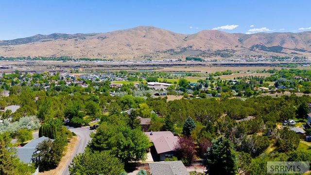 1255 Chokecherry Dr, Pocatello, ID 83204
