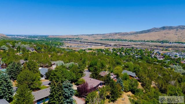1255 Chokecherry Dr, Pocatello, ID 83204