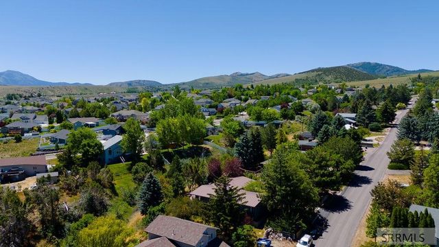 1255 Chokecherry Dr, Pocatello, ID 83204